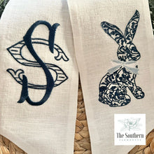 Load image into Gallery viewer, Linen Wreath/Basket Sash - Chinoiserie Rabbit