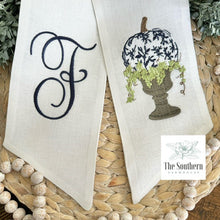 Load image into Gallery viewer, Linen Wreath/Basket Sash - Chinoiserie Pumpkin Topiary