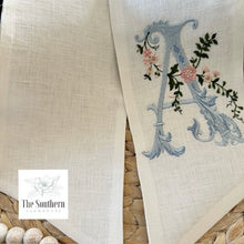 Load image into Gallery viewer, Linen Wreath/Basket Sash - Heirloom Monogram