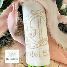 Load image into Gallery viewer, Linen Monogrammed Bouquet Wraps