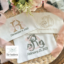 Load image into Gallery viewer, Linen Monogrammed Bouquet Wraps