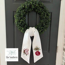 Load image into Gallery viewer, Linen Wreath/Basket Sash - Christmas Pines Ornament