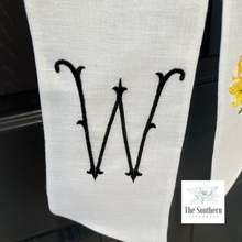 Load image into Gallery viewer, Linen Wreath/Basket Sash - Sketched Rabbit with Tulip