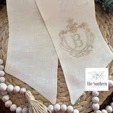 Load image into Gallery viewer, Linen Wreath/Basket Sash - Royal Crest Monogram
