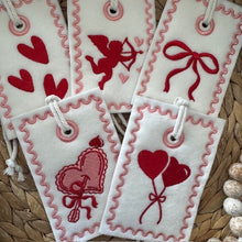 Load image into Gallery viewer, Reusable Gift Tags - Valentine's Day
