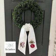 Load image into Gallery viewer, Linen Wreath/Basket Sash - Christmas Pines Ornament
